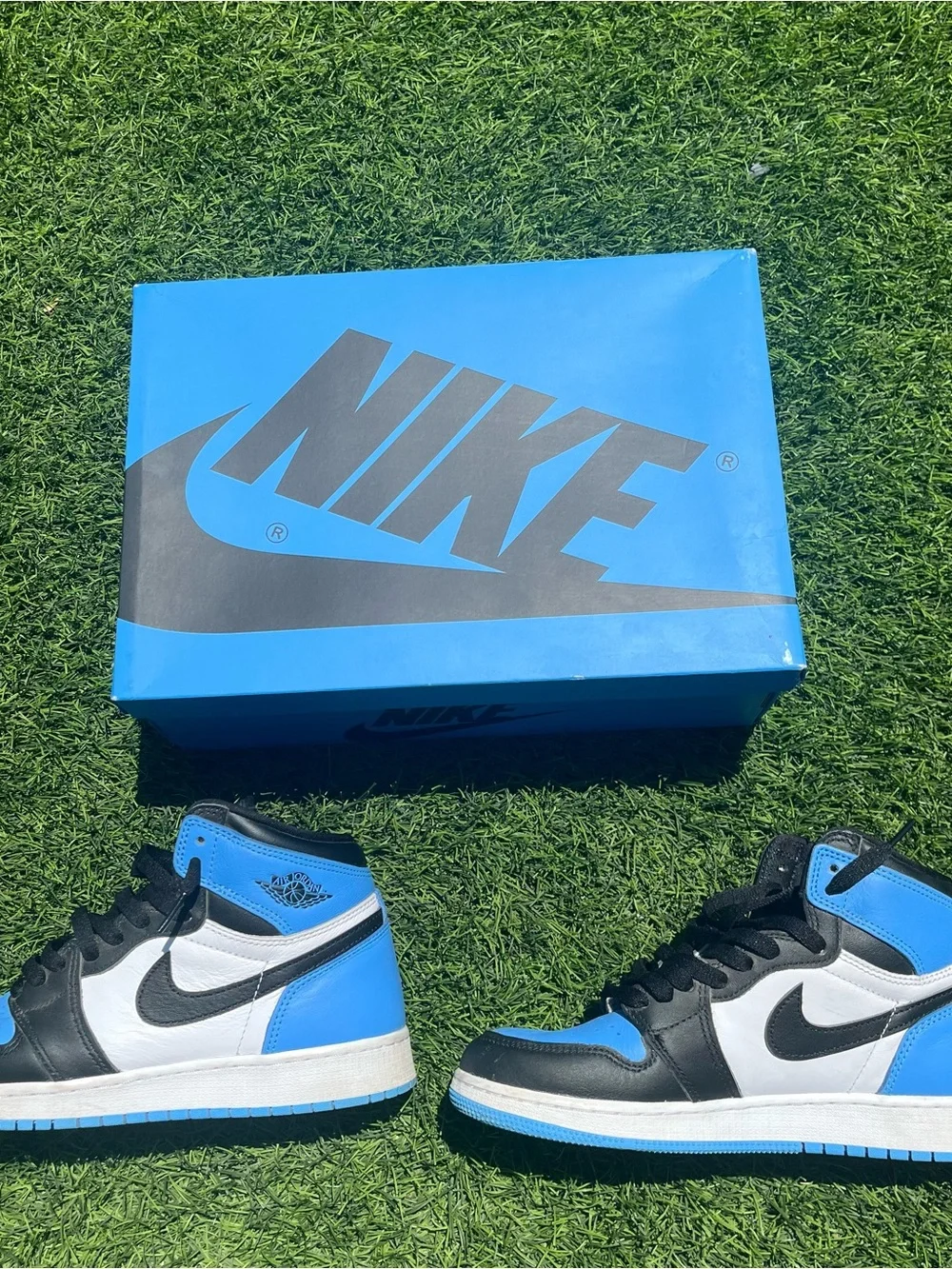 Nike Air Jordan 1 Retro High OG GS “University Blue” UNC Black White Size 6.5Y